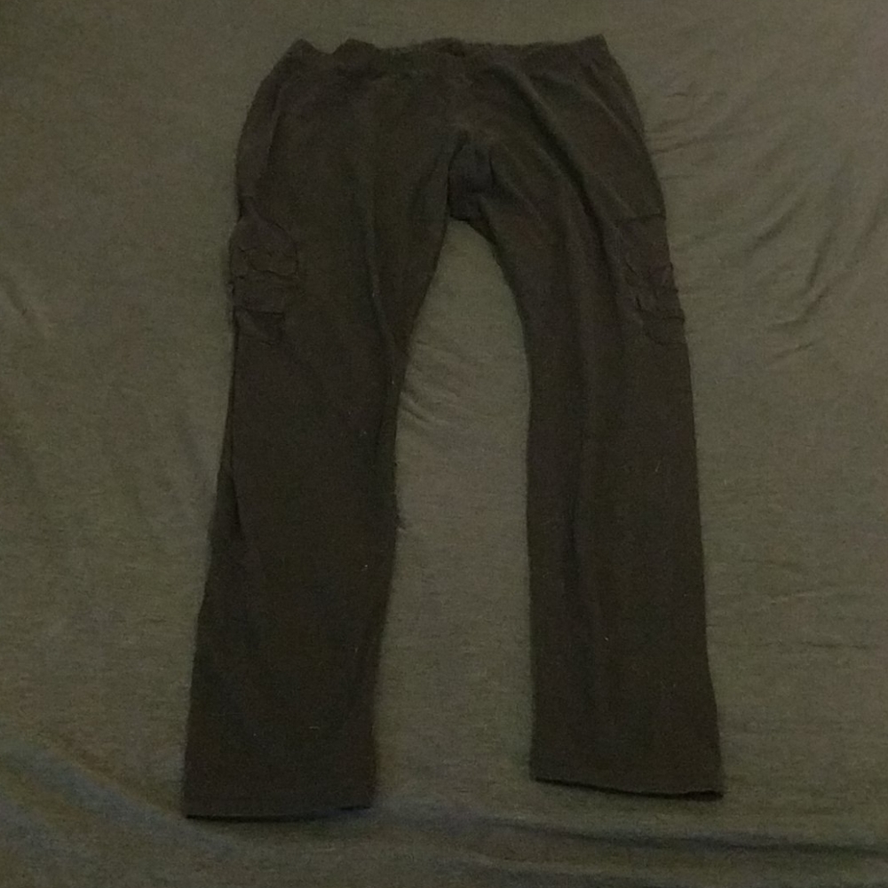 Torrid size 2 skull side mesh legging